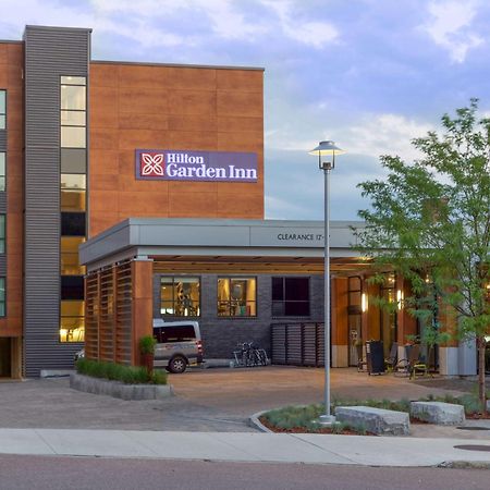 Hilton Garden Inn Burlington Downtown Экстерьер фото