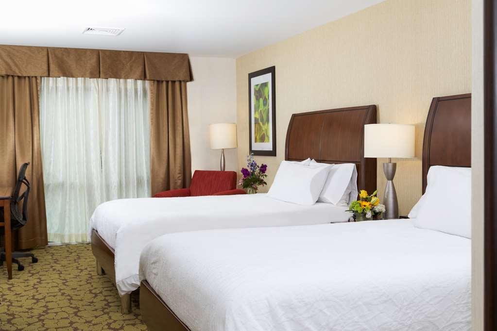 Hilton Garden Inn Burlington Downtown Номер фото