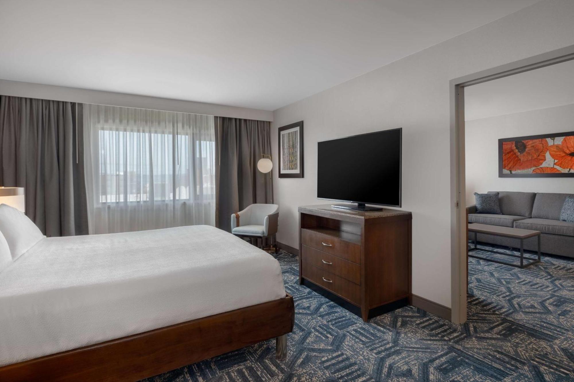 Hilton Garden Inn Burlington Downtown Экстерьер фото